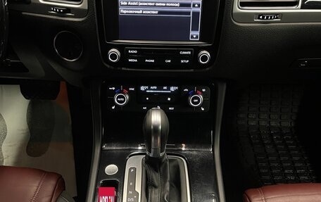 Volkswagen Touareg III, 2015 год, 2 650 000 рублей, 22 фотография