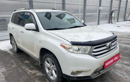 Toyota Highlander III, 2011 год, 1 899 000 рублей, 3 фотография