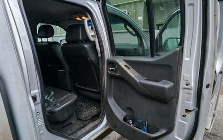 Nissan Navara (Frontier), 2008 год, 130 000 рублей, 9 фотография