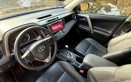 Toyota RAV4, 2015 год, 2 250 000 рублей, 13 фотография