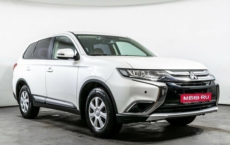 Mitsubishi Outlander III рестайлинг 3, 2018 год, 2 110 000 рублей, 3 фотография
