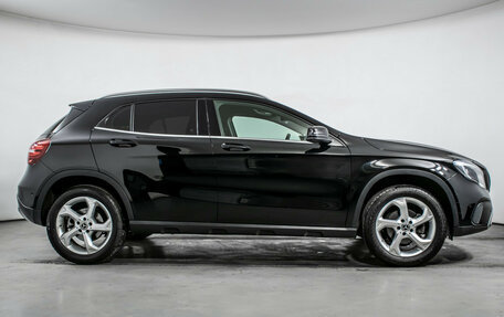 Mercedes-Benz GLA, 2018 год, 2 890 000 рублей, 4 фотография