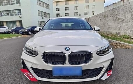 BMW 1 серия, 2022 год, 1 730 000 рублей, 2 фотография