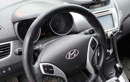 Hyundai Avante, 2011 год, 820 000 рублей, 10 фотография