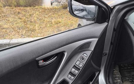 Hyundai Avante, 2011 год, 820 000 рублей, 11 фотография