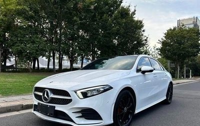 Mercedes-Benz A-Класс, 2021 год, 1 900 000 рублей, 1 фотография