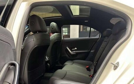 Mercedes-Benz A-Класс, 2021 год, 1 900 000 рублей, 10 фотография