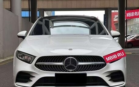 Mercedes-Benz A-Класс, 2021 год, 1 900 000 рублей, 2 фотография