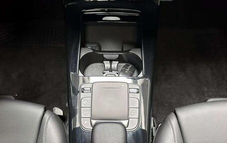 Mercedes-Benz A-Класс, 2021 год, 1 900 000 рублей, 13 фотография