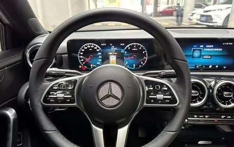 Mercedes-Benz A-Класс, 2021 год, 1 900 000 рублей, 12 фотография