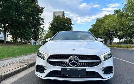 Mercedes-Benz A-Класс, 2021 год, 1 900 000 рублей, 2 фотография