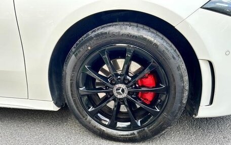 Mercedes-Benz A-Класс, 2021 год, 1 900 000 рублей, 11 фотография