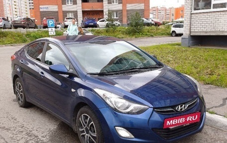 Hyundai Elantra V, 2011 год, 800 000 рублей, 3 фотография