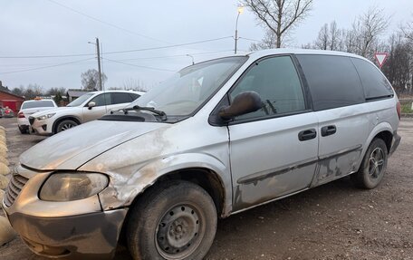 Chrysler Voyager IV, 2002 год, 254 000 рублей, 2 фотография