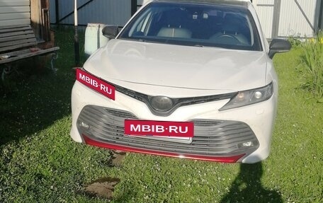 Toyota Camry, 2021 год, 3 100 000 рублей, 2 фотография
