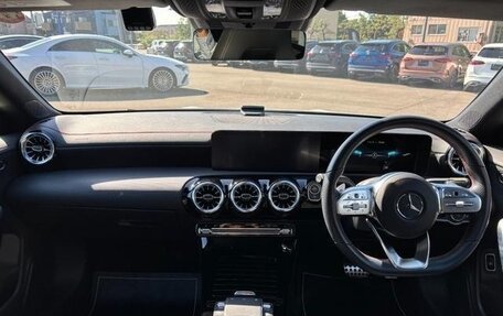 Mercedes-Benz CLA, 2021 год, 2 390 000 рублей, 14 фотография