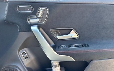 Mercedes-Benz CLA, 2021 год, 2 390 000 рублей, 22 фотография