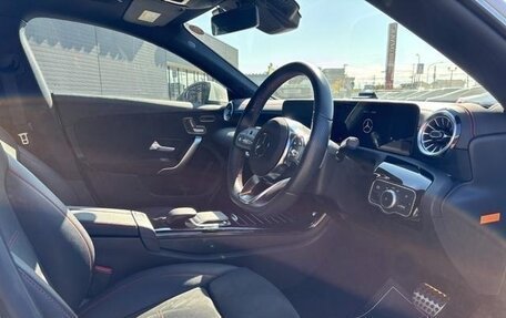 Mercedes-Benz CLA, 2021 год, 2 390 000 рублей, 24 фотография