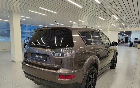 Mitsubishi Outlander III рестайлинг 3, 2010 год, 819 000 рублей, 2 фотография