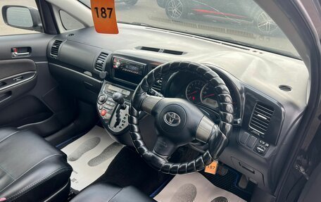 Toyota Wish II, 2004 год, 929 000 рублей, 11 фотография