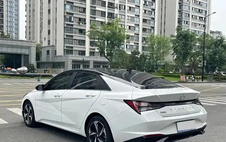 Hyundai Elantra, 2021 год, 1 100 000 рублей, 6 фотография