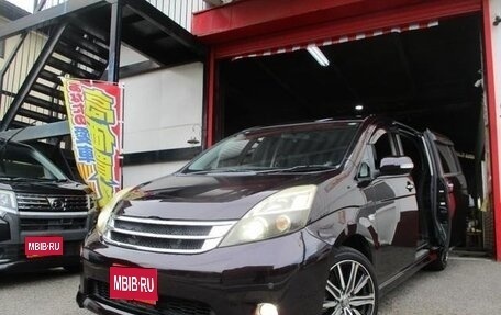 Toyota ISis I, 2012 год, 1 043 000 рублей, 1 фотография