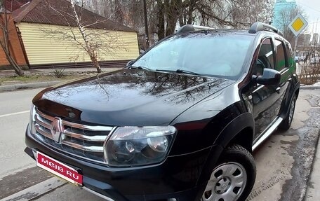 Renault Duster I рестайлинг, 2014 год, 920 000 рублей, 2 фотография