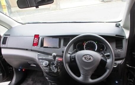 Toyota ISis I, 2012 год, 1 043 000 рублей, 8 фотография