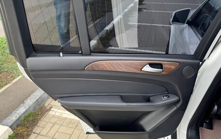 Mercedes-Benz GLS, 2016 год, 3 850 000 рублей, 26 фотография