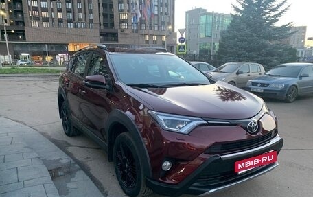 Toyota RAV4, 2018 год, 3 800 000 рублей, 2 фотография
