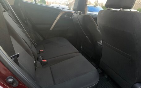 Toyota RAV4, 2018 год, 3 800 000 рублей, 10 фотография