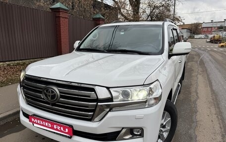 Toyota Land Cruiser 200, 2016 год, 6 500 000 рублей, 10 фотография