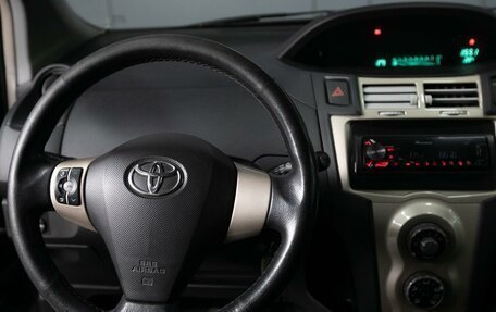 Toyota Yaris III рестайлинг, 2006 год, 550 000 рублей, 12 фотография