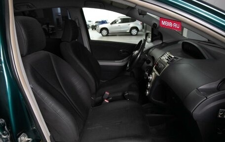 Toyota Yaris III рестайлинг, 2006 год, 550 000 рублей, 10 фотография