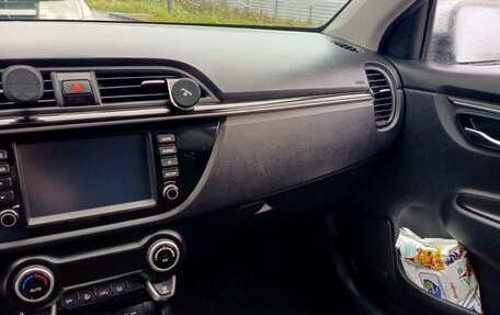 KIA Rio IV, 2020 год, 1 700 000 рублей, 10 фотография