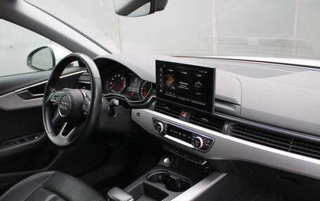 Audi A4, 2020 год, 3 070 000 рублей, 3 фотография