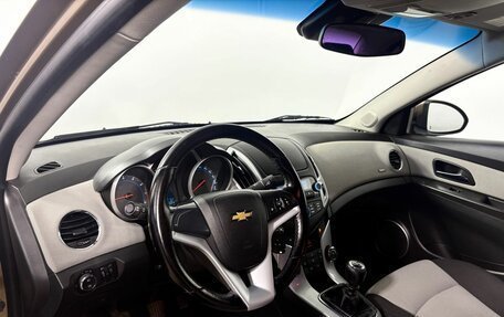 Chevrolet Cruze II, 2013 год, 930 000 рублей, 16 фотография