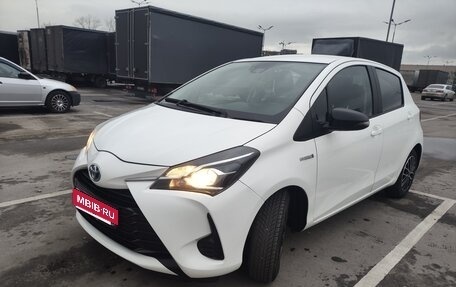 Toyota Yaris III рестайлинг, 2019 год, 1 600 000 рублей, 1 фотография