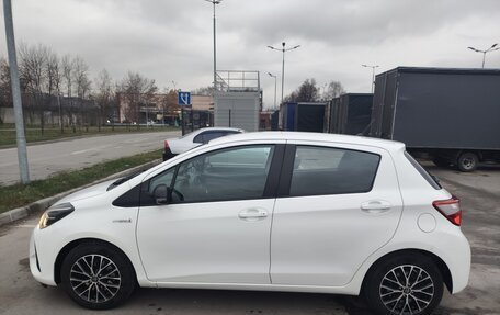 Toyota Yaris III рестайлинг, 2019 год, 1 600 000 рублей, 5 фотография