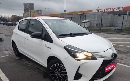 Toyota Yaris III рестайлинг, 2019 год, 1 600 000 рублей, 3 фотография
