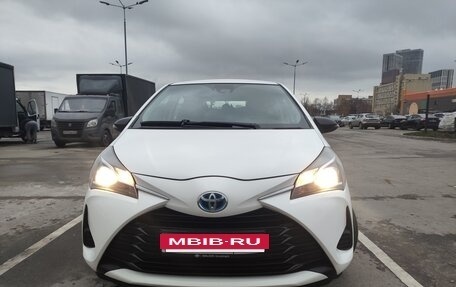 Toyota Yaris III рестайлинг, 2019 год, 1 600 000 рублей, 2 фотография
