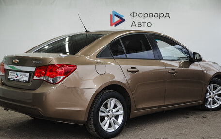 Chevrolet Cruze II, 2013 год, 880 000 рублей, 3 фотография