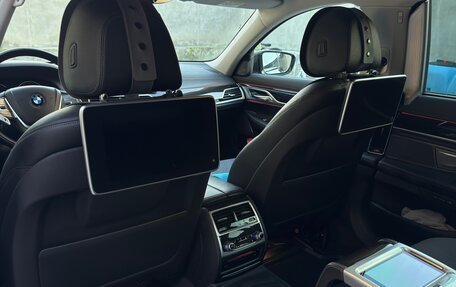 BMW 7 серия, 2018 год, 4 000 000 рублей, 9 фотография