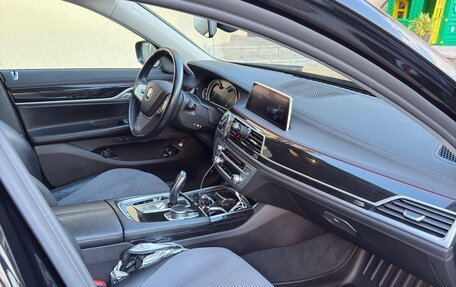 BMW 7 серия, 2018 год, 4 000 000 рублей, 11 фотография