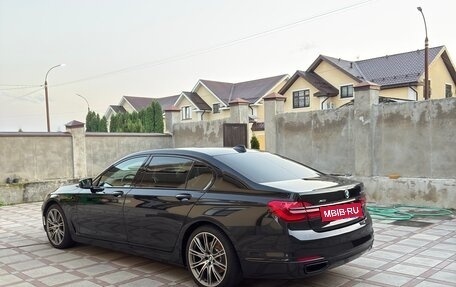 BMW 7 серия, 2018 год, 4 000 000 рублей, 14 фотография