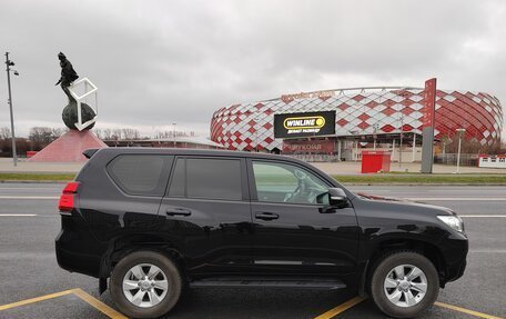 Toyota Land Cruiser Prado 150 рестайлинг 2, 2021 год, 5 500 000 рублей, 4 фотография