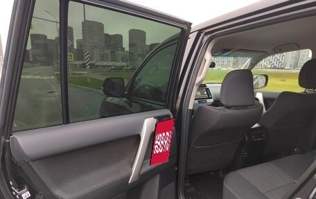 Toyota Land Cruiser Prado 150 рестайлинг 2, 2021 год, 5 500 000 рублей, 7 фотография