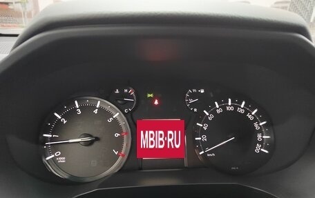 Toyota Land Cruiser Prado 150 рестайлинг 2, 2021 год, 5 500 000 рублей, 17 фотография