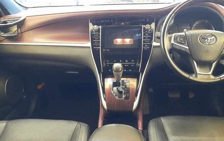 Toyota Harrier, 2015 год, 2 200 000 рублей, 4 фотография