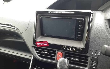 Toyota Esquire I, 2017 год, 1 940 000 рублей, 6 фотография